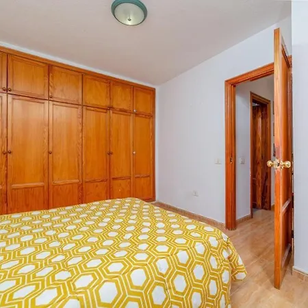 Διαμέρισμα Laura Home, 2 Bedroms Near Airport