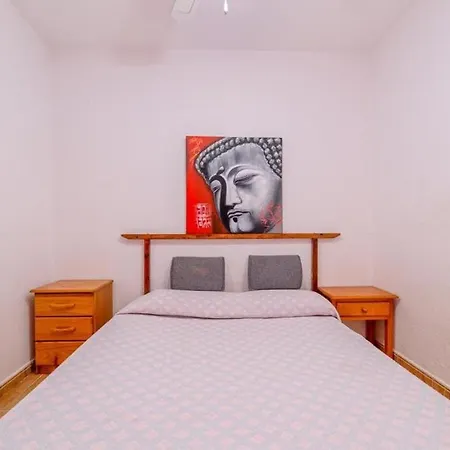 דירה Laura Home, 2 Bedroms Near Airport *